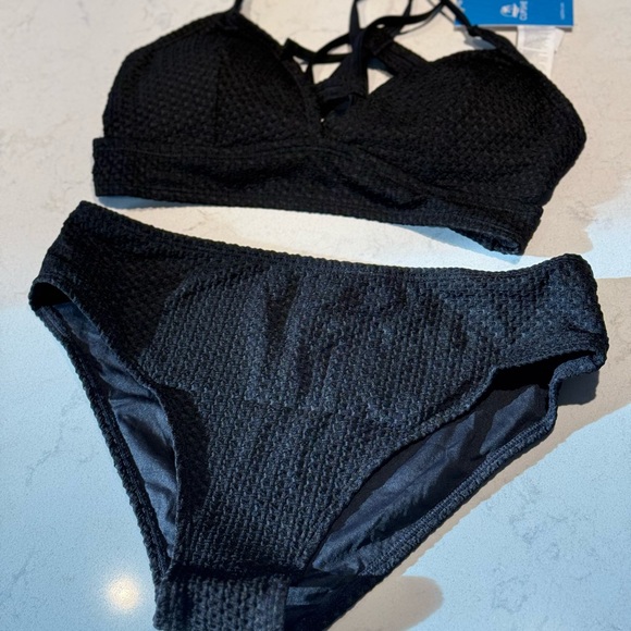 BNWT Sleek Black Triangle Bikini with High-Waisted Bottoms - Picture 2 of 3